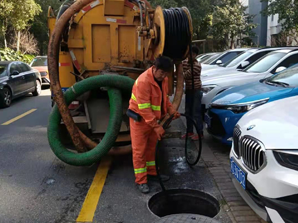 翰林镇排污管道清淤