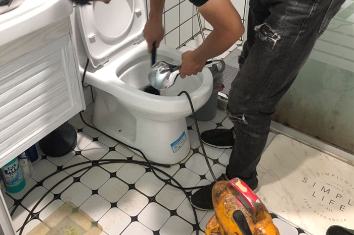 翰林镇马桶堵塞自己疏通还是找师傅？专业上门服务让你省时更省心